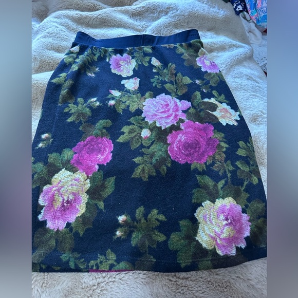 Gilli floral knit pencil skirt. Size M. Fully lined. - Picture 1 of 3